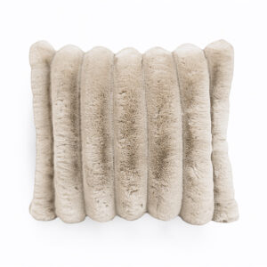 Rib Rabbit Fur Sierkussen Zand 50 x 50
