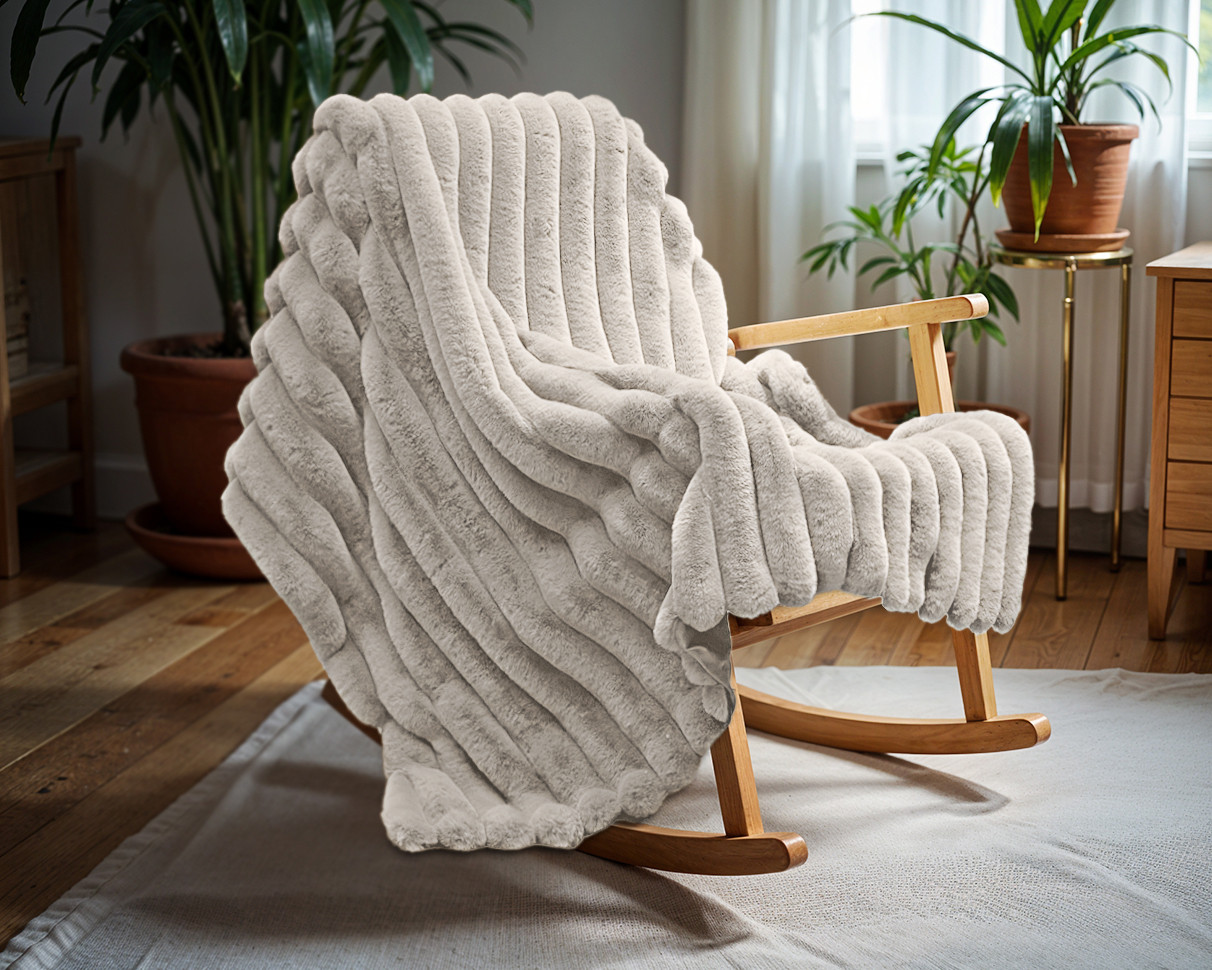 Rib Rabbit Fur Plaid Ecru 240 x 200